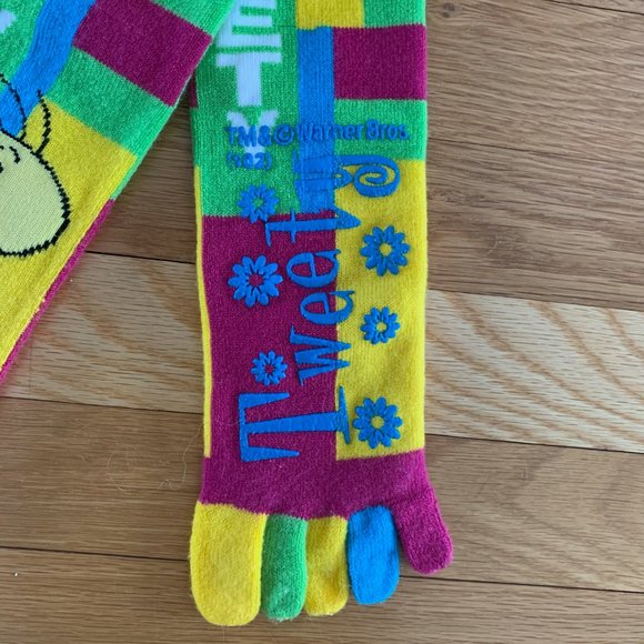 Tweety Bird Toe Socks - Picture 3 of 5
